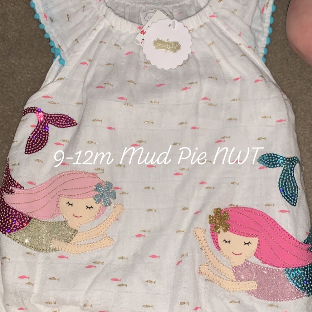 Clothes - Picture 16 of 16